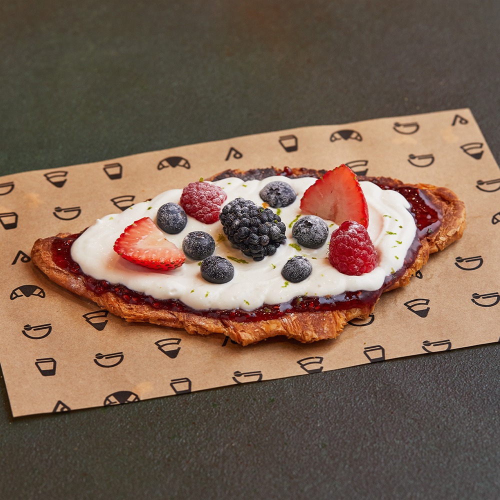 Flat Croissant Berries & Cream